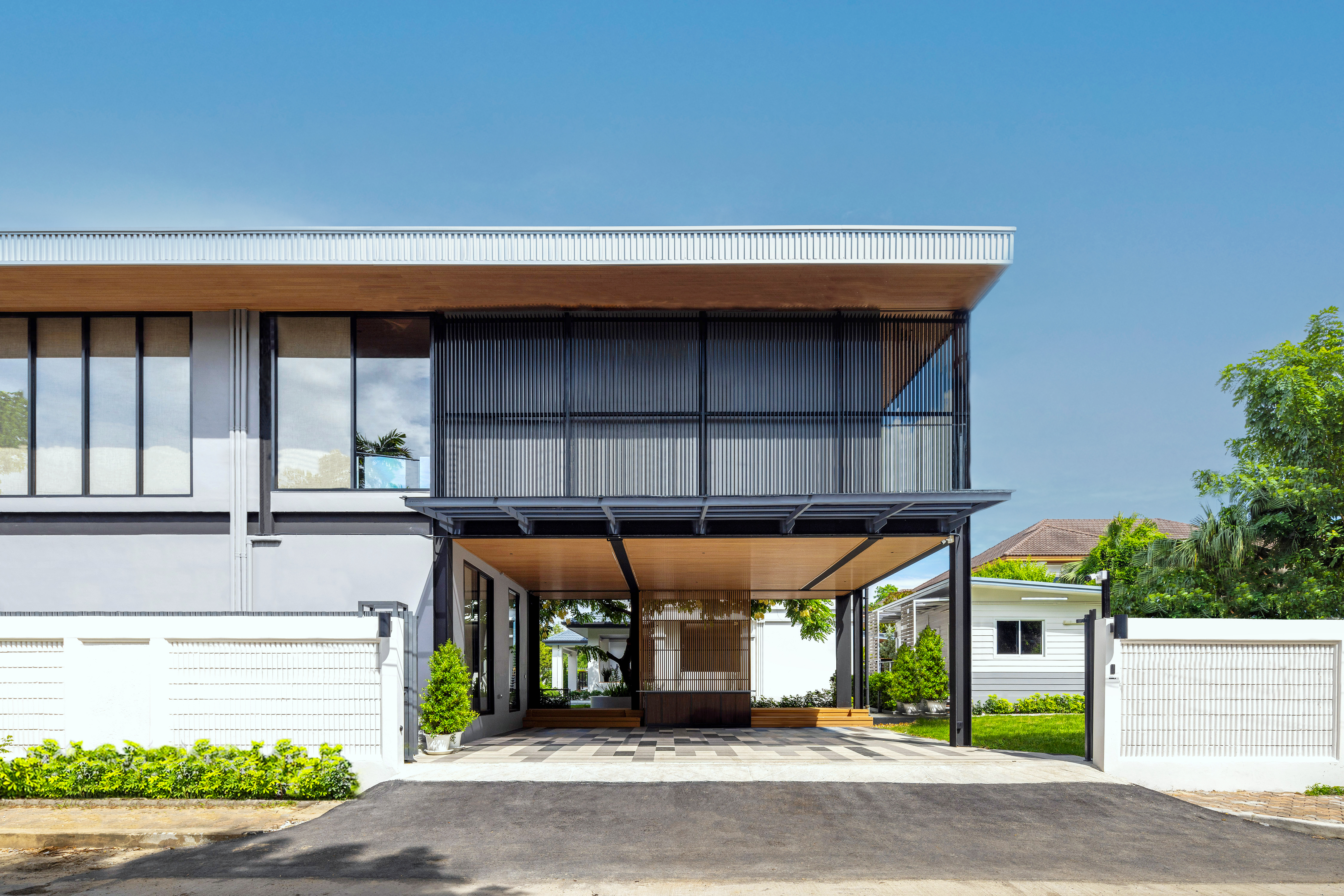 บ้านโมเดิร์นที่ออกแบบให้รับแสงธรรมชาติ